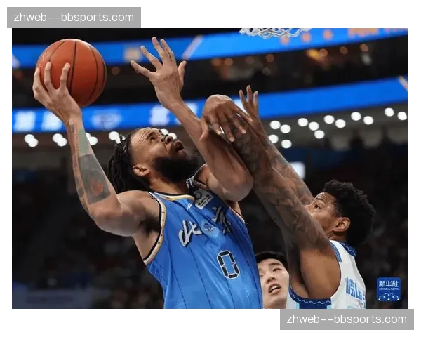 青岛崂山啤酒防守强度提升 客场87-70胜北京展现战术执行力